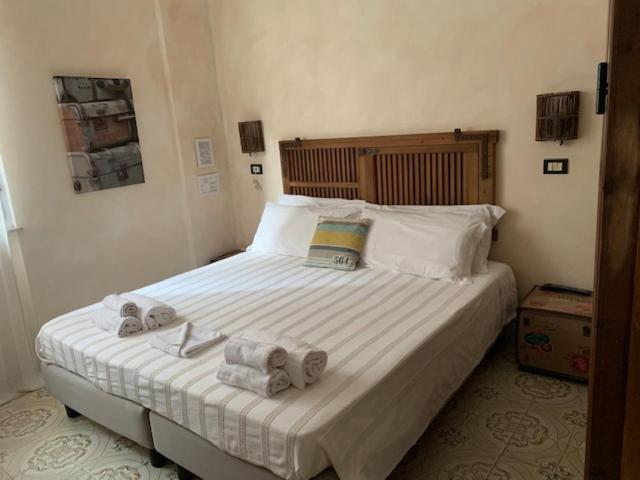 L'Antico Borgo Elena Noli Hotel Buitenkant foto